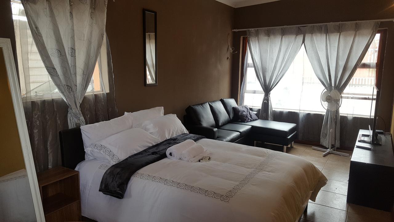 Let Us accomodation East London Esterno foto